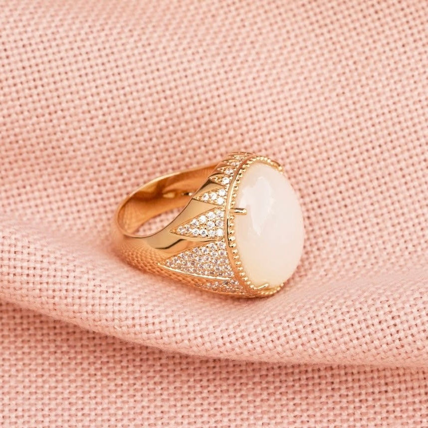 Bague large pierre de lune blanche