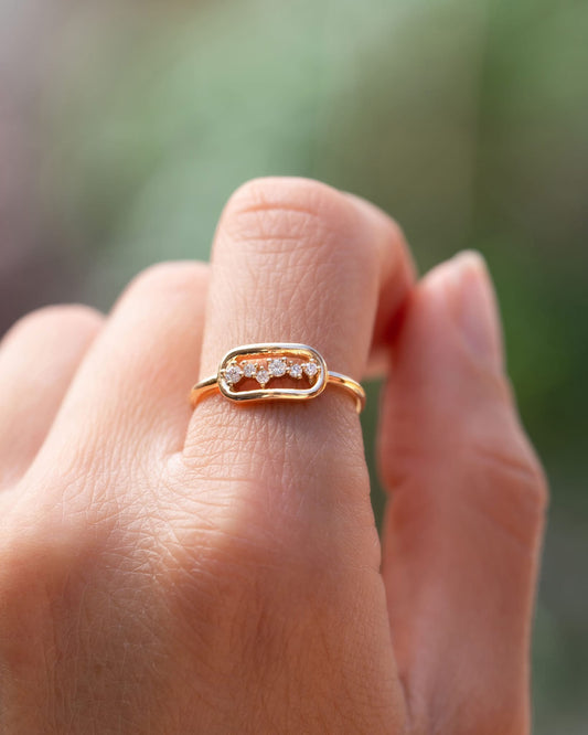 Bague ajourée zirconium plaqué or