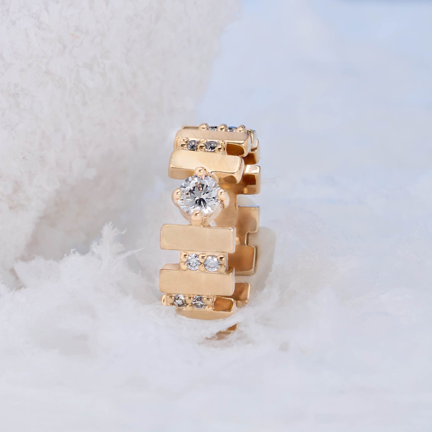 Bague graphique Moderne sertie oz