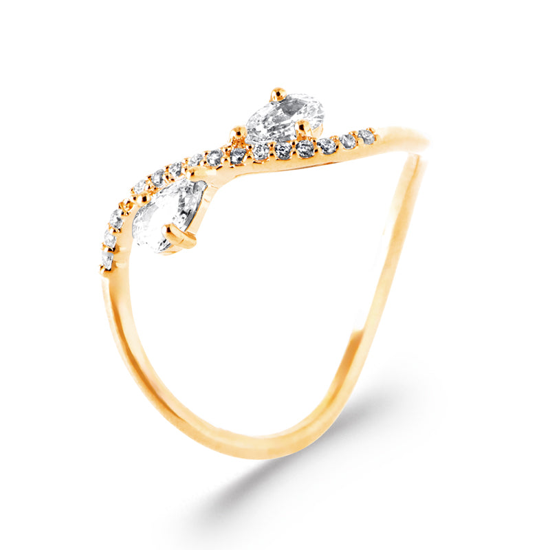Bague plaqué or fine à pierre centrale scintillante – Anneau délicat serti de cristaux
